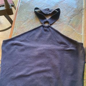 Halter top with buttoning choker neck